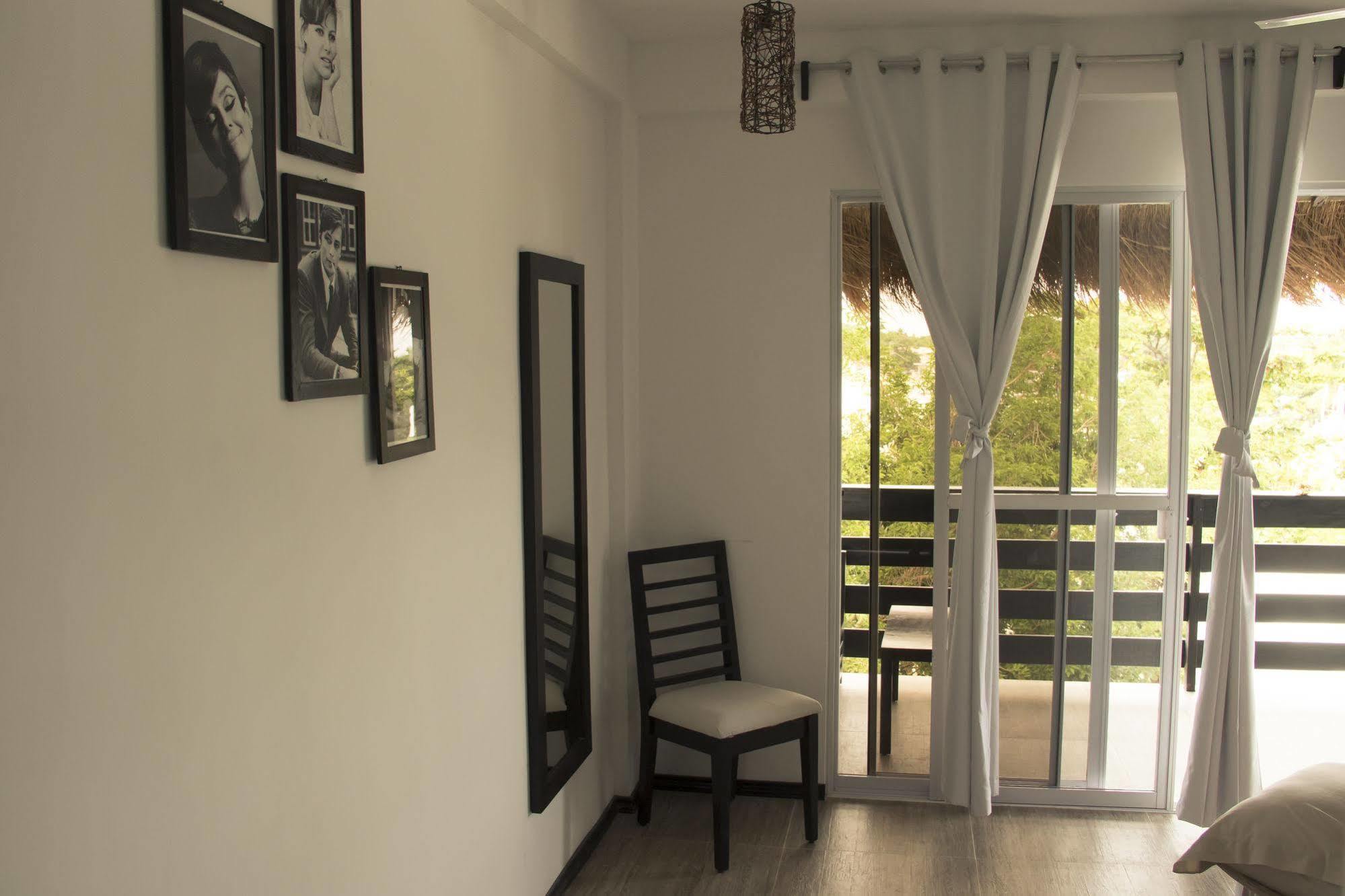 Blanco Hotel Logon